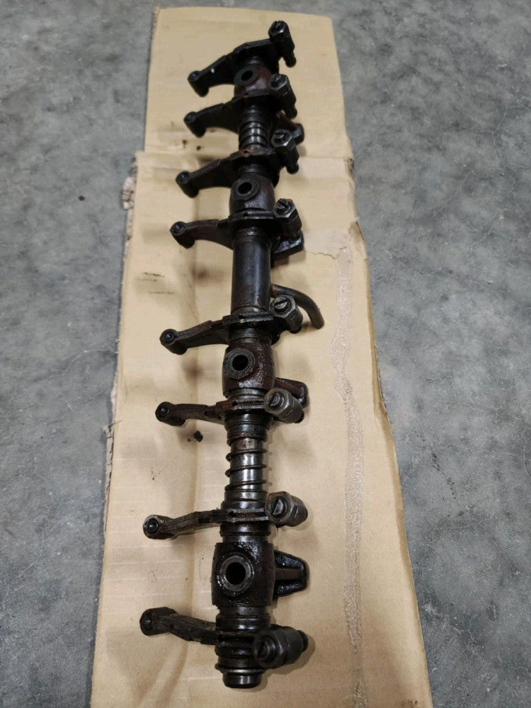 International 300 350 IH Utility Tractor IHC engine motor rocker arm assembly w/