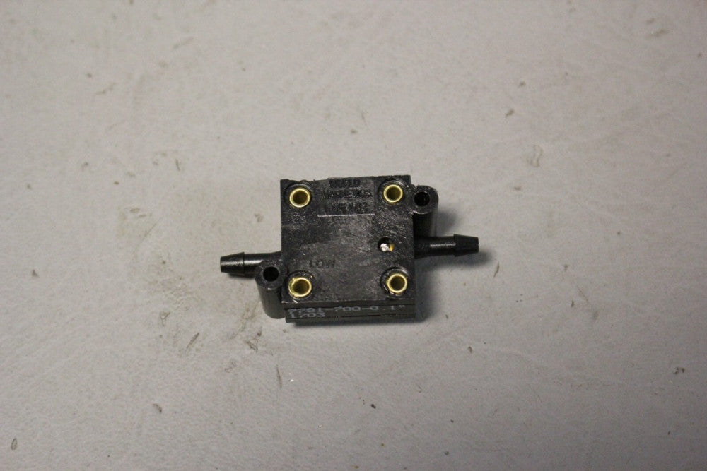 WORLD MAGNETICS  PSF 102 PRESSURE SWITCH
