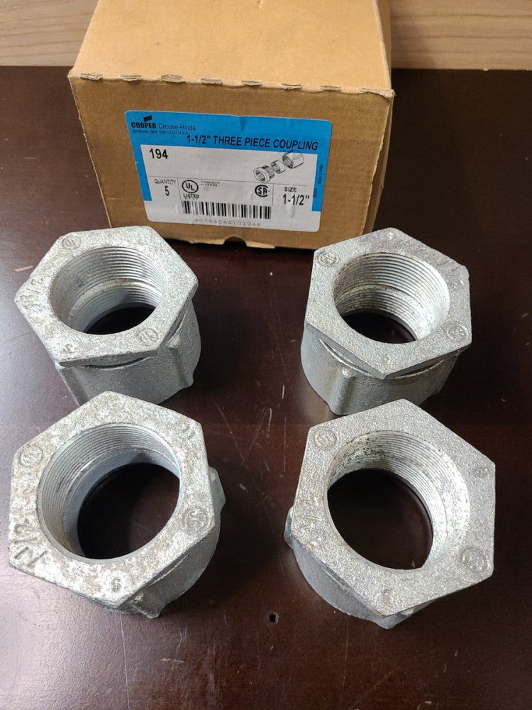 Lot Of 4 Cooper Crouse Hinds 194 1-1/2" Three Piece Conduit Couplings