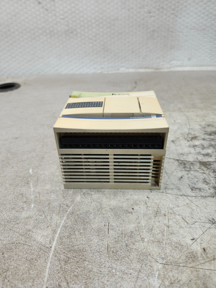 USED Telemecanique Schneider Twido Programmable Controller TWDLCAA24DRF