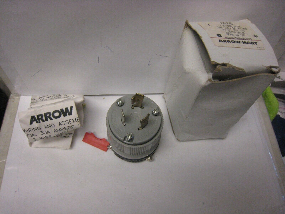 6202 Arrow Hart Locking Plug, 20A, 125V, 2-Pole, 3-Wire GRD, Cord Dia: .375-1 