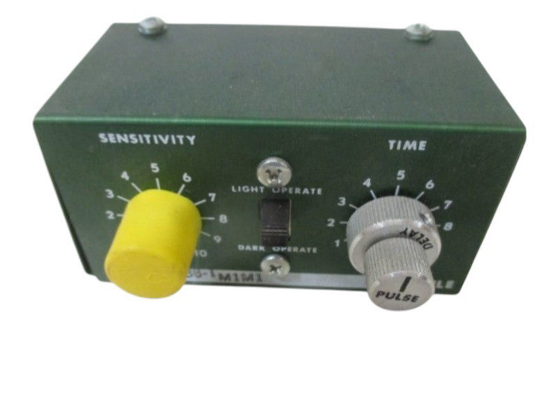 BANNER ENGINEERING B8-1M1M1 PHOTOELECTRIC AMPLIFIER  UNMP