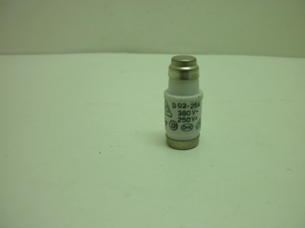 VE D02-25A CERAMIC BOTTLE FUSE 25A 380V~ 250V= NEW NO BOX