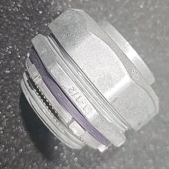 TOPAZ ELECTRIC 475 LIQUID TIGHT CONNECTOR, STRAIGHT COMPONENT TYPE, 1-1/2" Qty2 