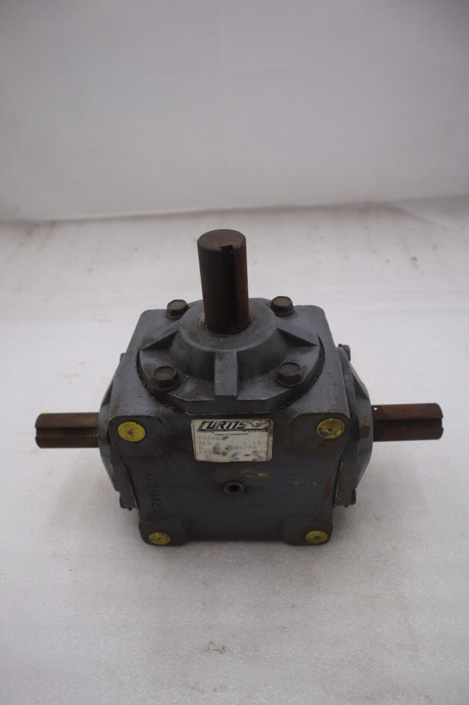 CURTIS 932087 GEAR BOX STOCK #M-49