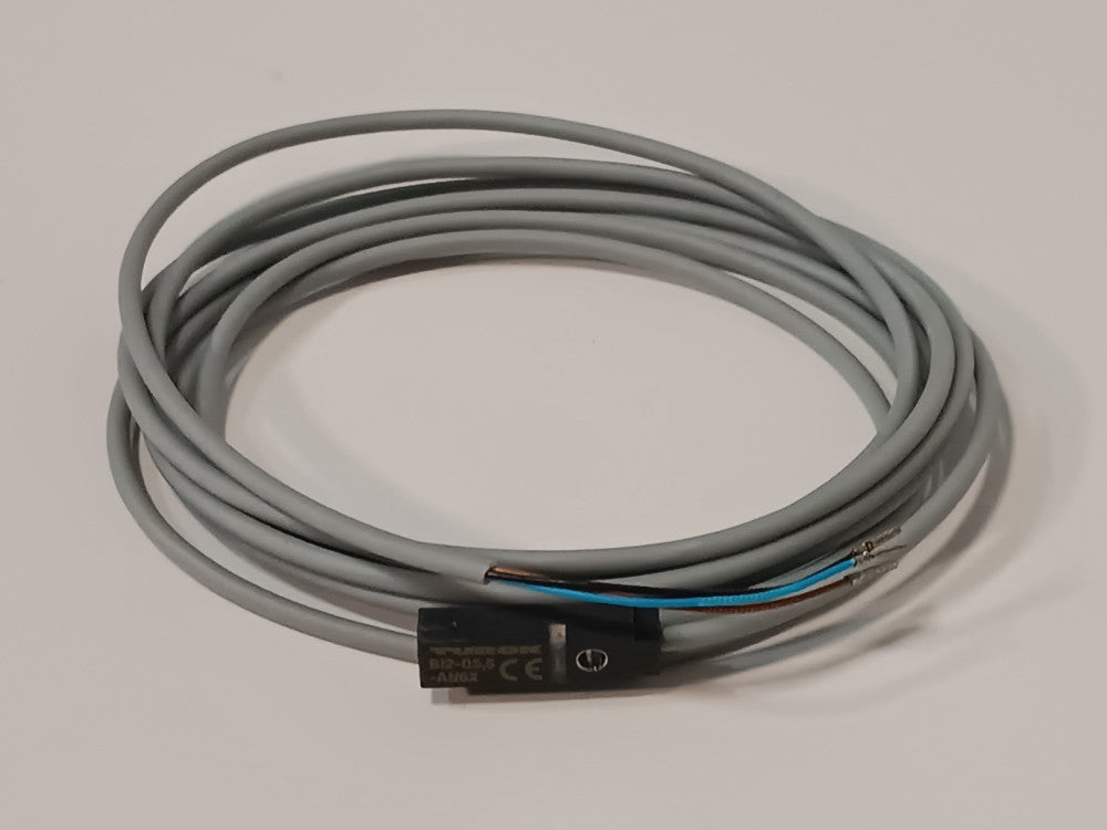 Turck Bi2-Q5.5-AN6X Inductive Proximity Switch Sensor 10-30vdc. 2m Cable
