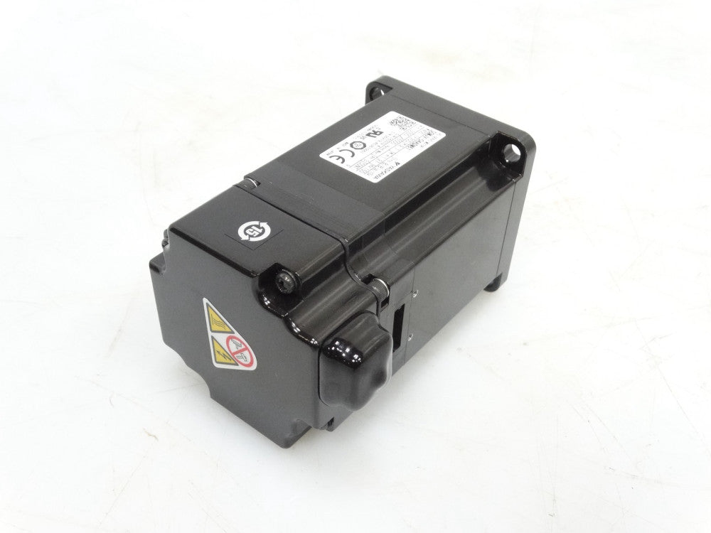 YASKAWA ELECTRIC SGMJV-04ADM61 SERVO MOTOR