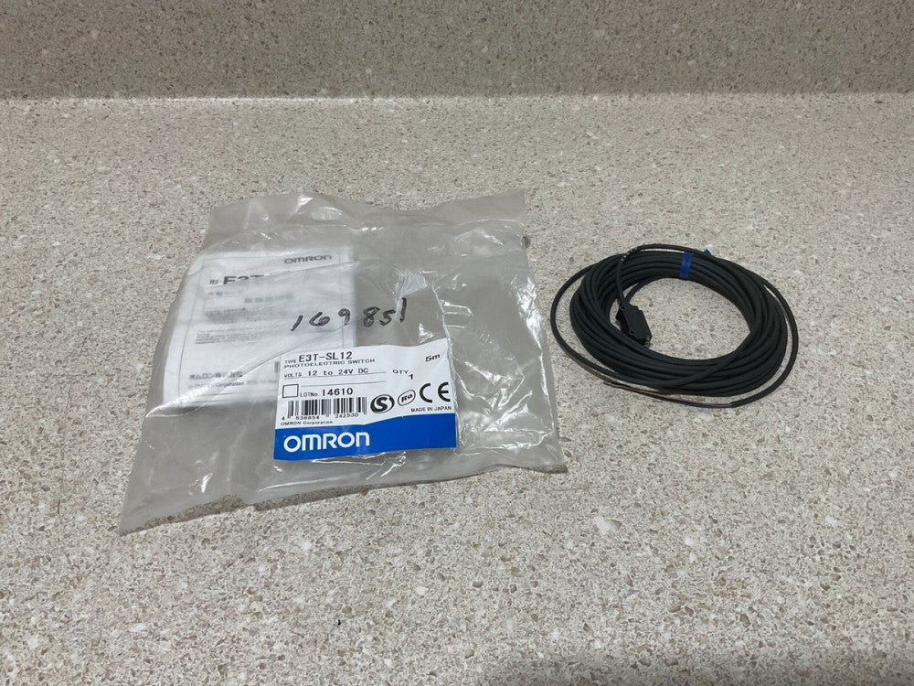 Omron E3T-SL12 NEW