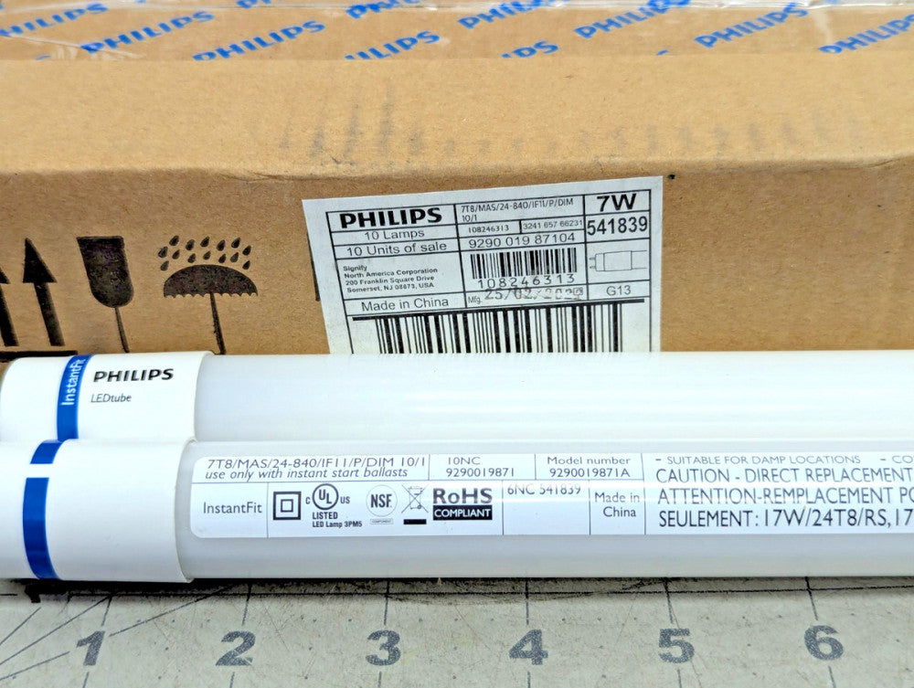 2-Pack 2 Foot Instant Fit Linear LED Lamp 7-Watt 1150 Lumens PHILIPS 541839 [D3S