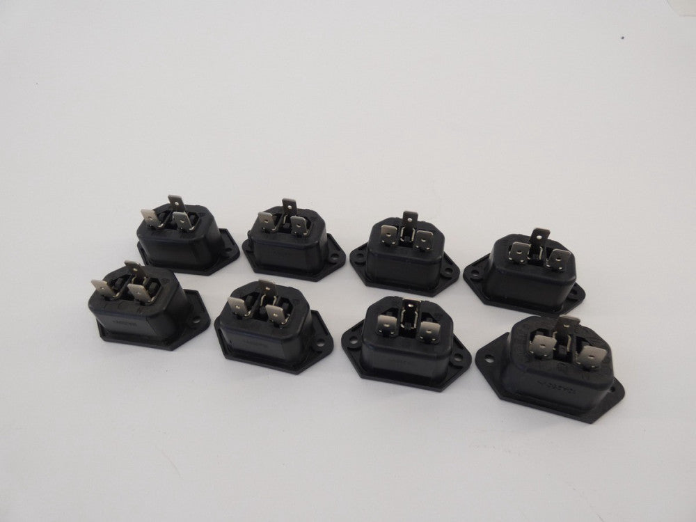 *Lot of 8* Female Socket 15A 250V - NEW Surplus!