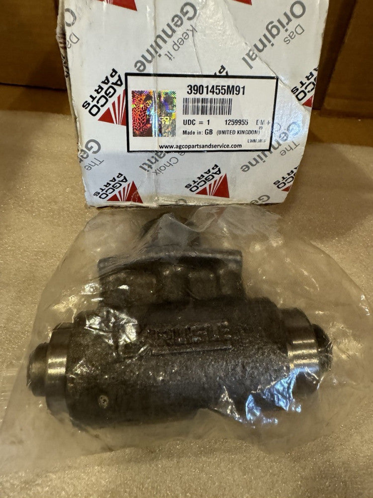 Massey Ferguson Cylinder brake  LH 62751 3901455M91, S.102714, 30/413-43