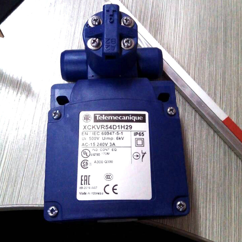TELEMECANIQUE XCKVR54D1H29 Limit Switch NEW