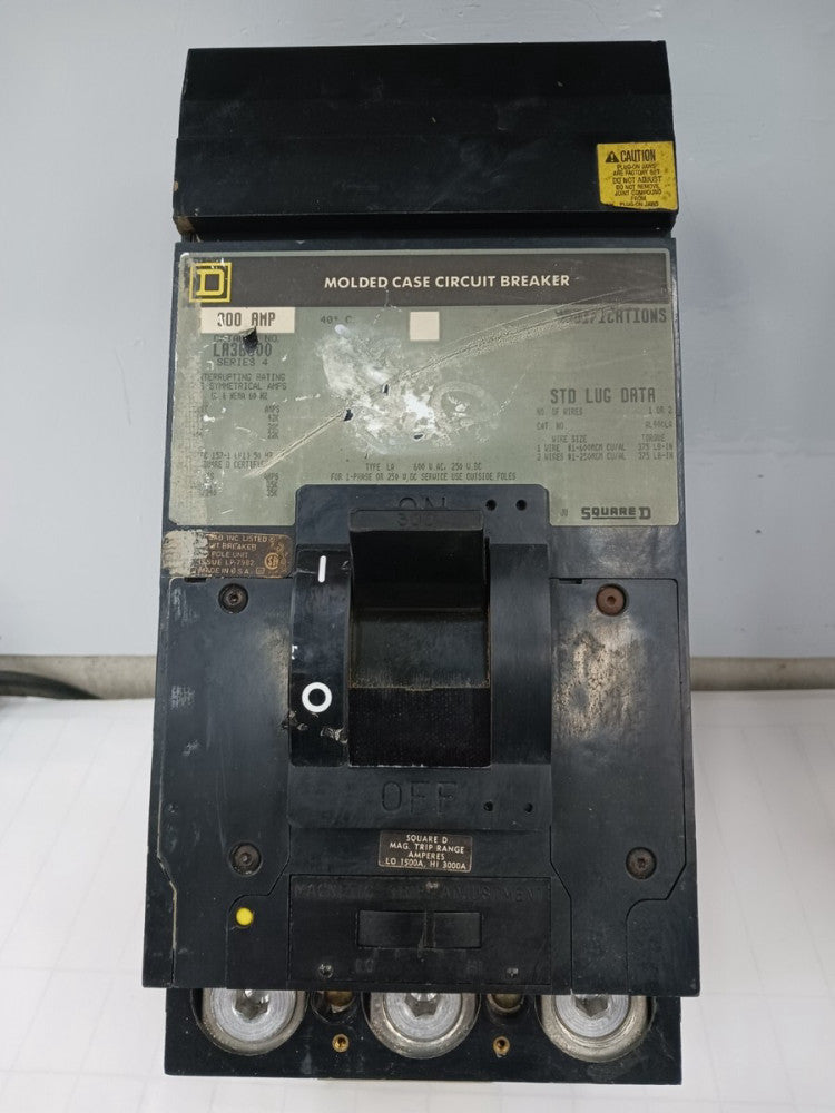 Square D 300 Amp Molded Case Circuit Breaker 3 Pole 600 VAC LA36300 (Flaw)