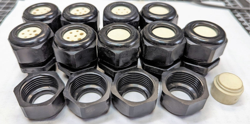 (9) Sealcon ¾” NPT CD21NA-BK Black Nylon Standard Strain Relief Fittings [B4B2]