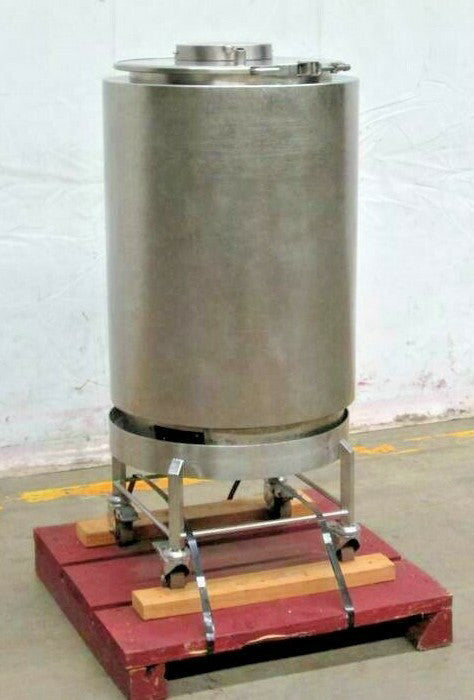 200 Liter, 316 S/S tank. Dimensions: 22" diameter  x 29" straight wall