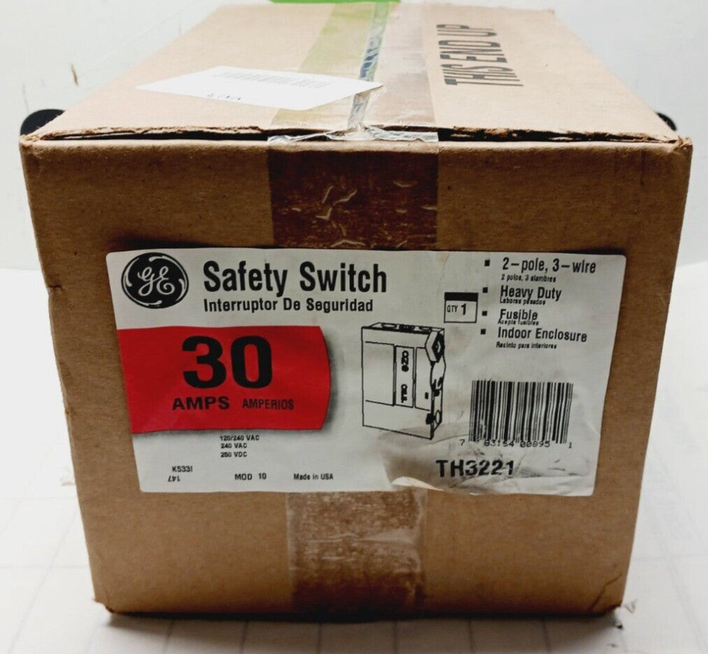 NEW SEALED GE TH3221 30 AMP FUSIBLE HEAVY DUTY SAFETY SWITCH 2P/3W 240V VAC