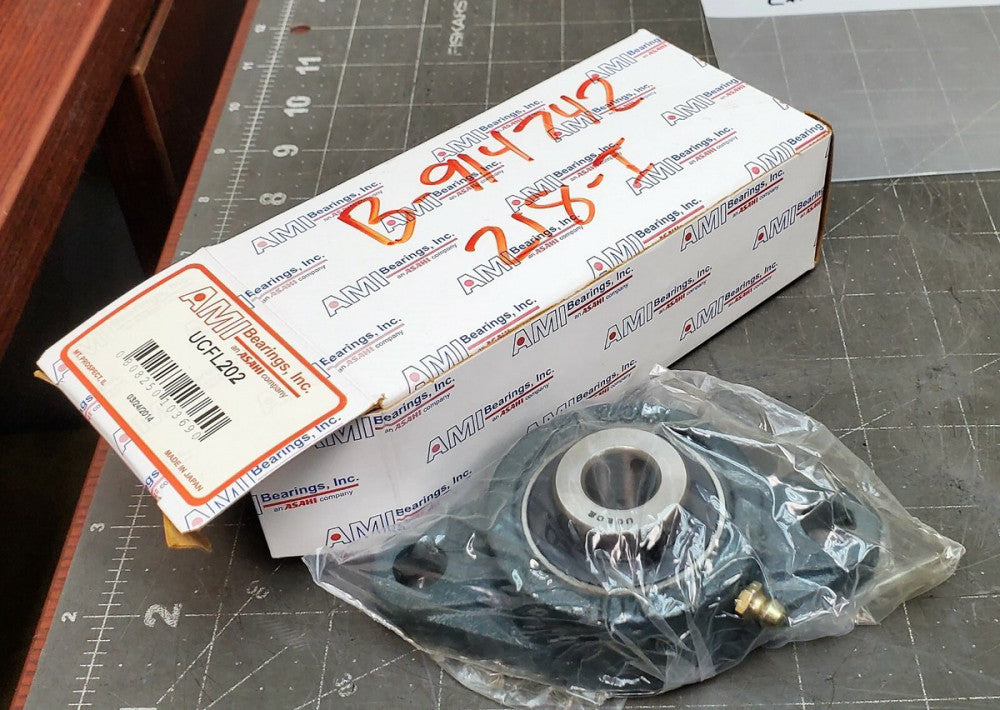 UCFL202 - AMI – METRIC 15MM WIDE SET SCREW 2-BOLT FLANGE [A2B1]