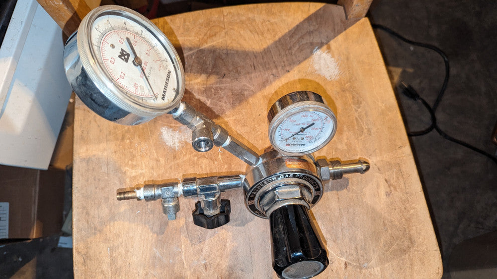Matheson 3102C Gas Regulator 3000psi Max