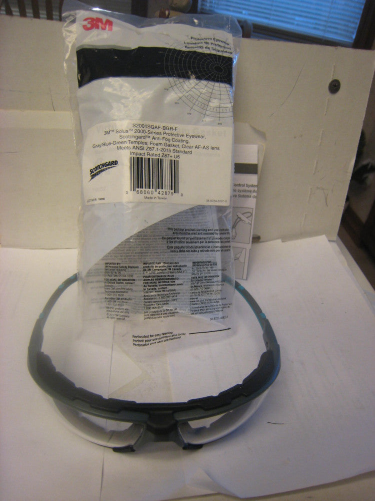 3M Solus Safety Glasses S2001SGAF- BGR-FFOAM grey/bl Scotchgard Clear AF-AS Lens