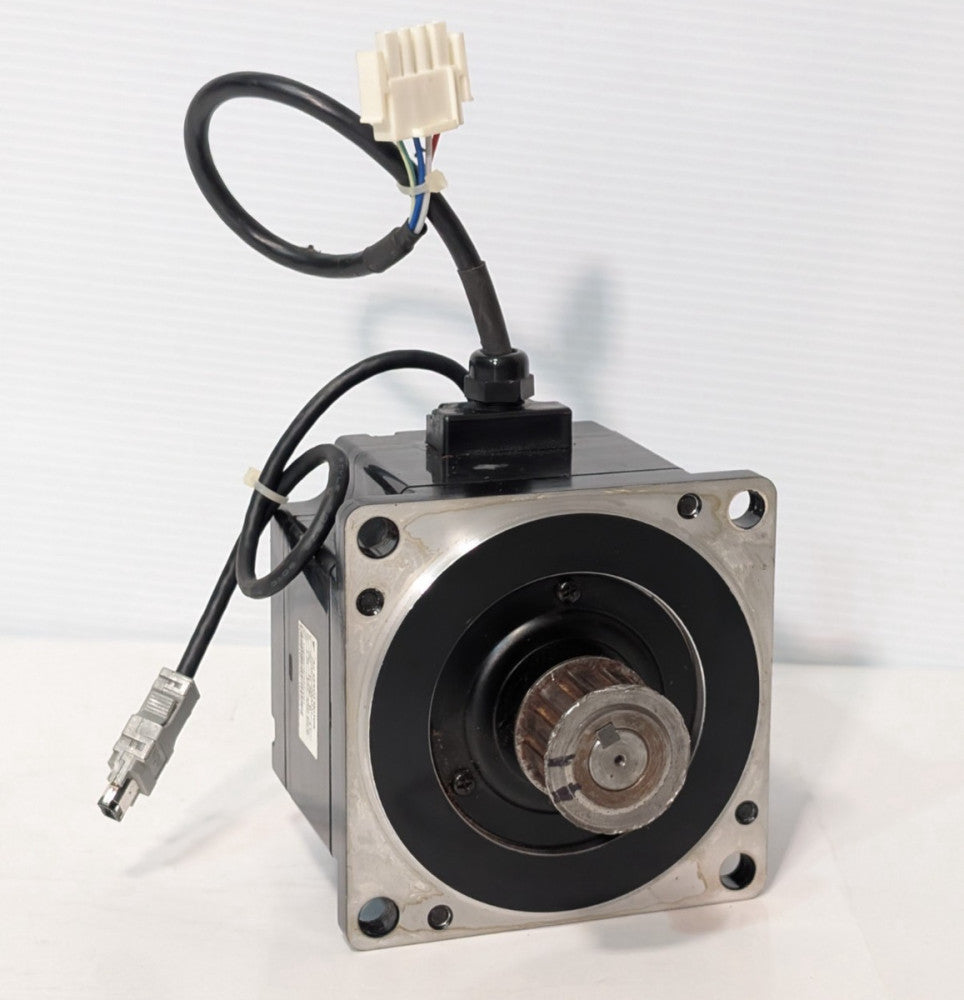 Yaskawa Electric SGMPH-08AAA41 AC Servo Motor, 750W, 200V, 4.1A, 2.39Nm, 3000rpm