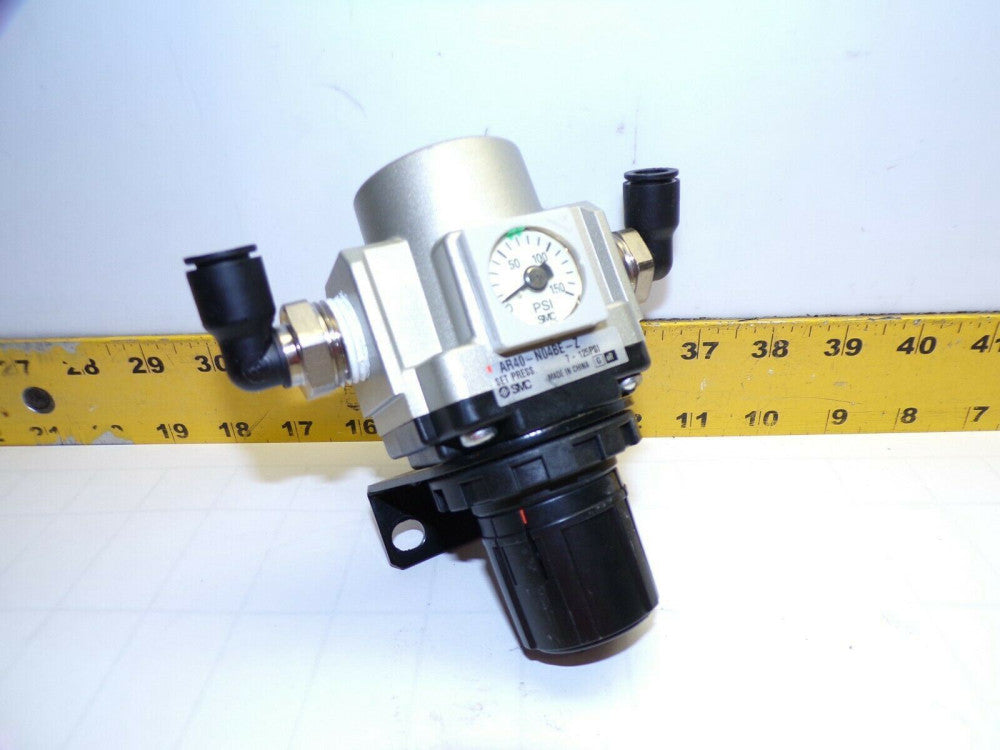 SMC PNEUMATIC PRESSURE REGULATOR RANGE 0-150 PSI 3/8" TUBE  AR40-N04BE-Z