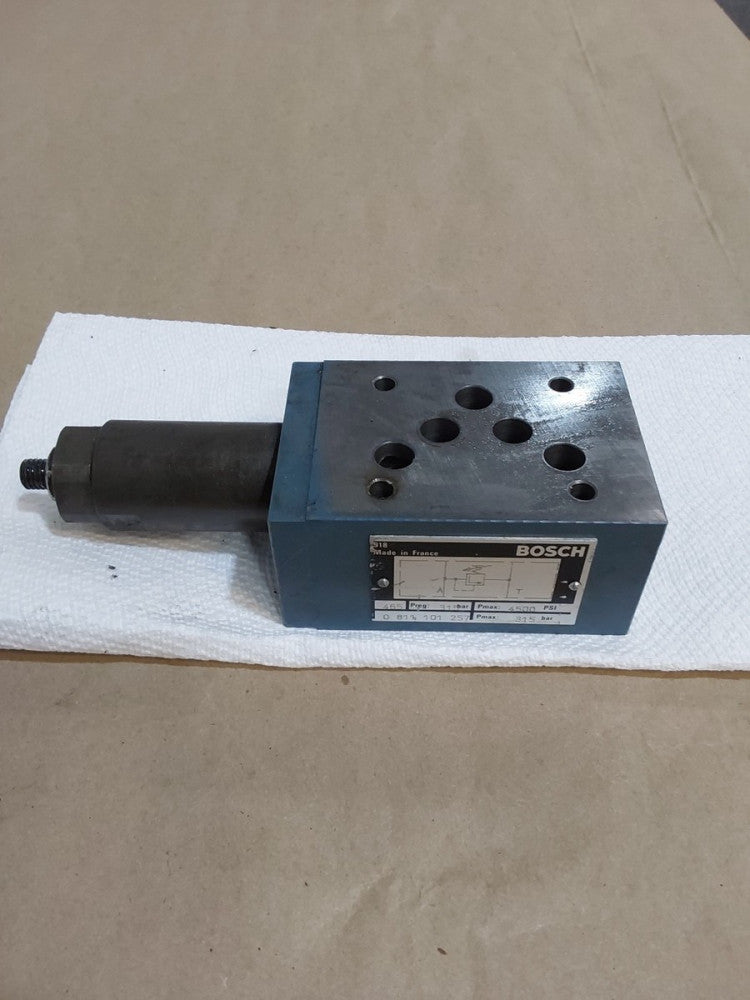 BOSCH Valve 0 811 101 257.  4500psi 