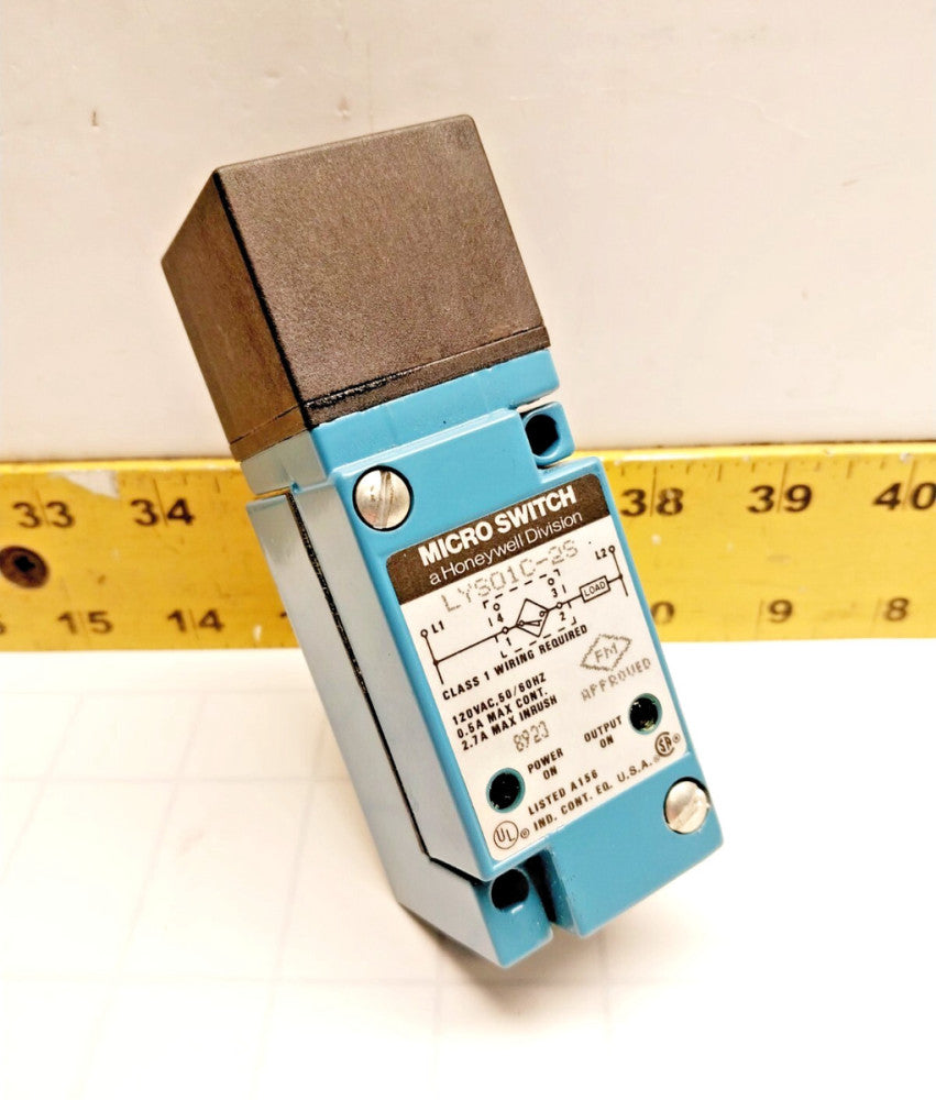 Honeywell Micro Switch Proximity Sensor 120 VAC  LYS01C-2S