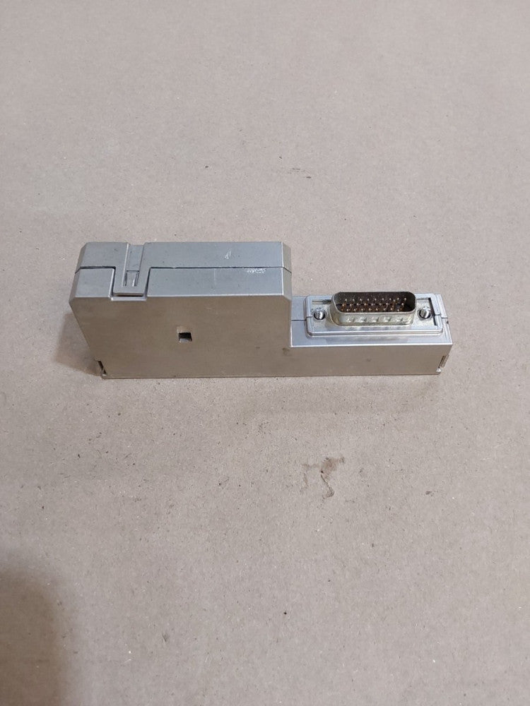 Allen Bradley 2090-K6CK-D26M connector Used