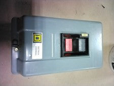 SQUARE D 30072-311-41 ENCLOSURE WITH 2510MCG3 Magnetic Starter Inside