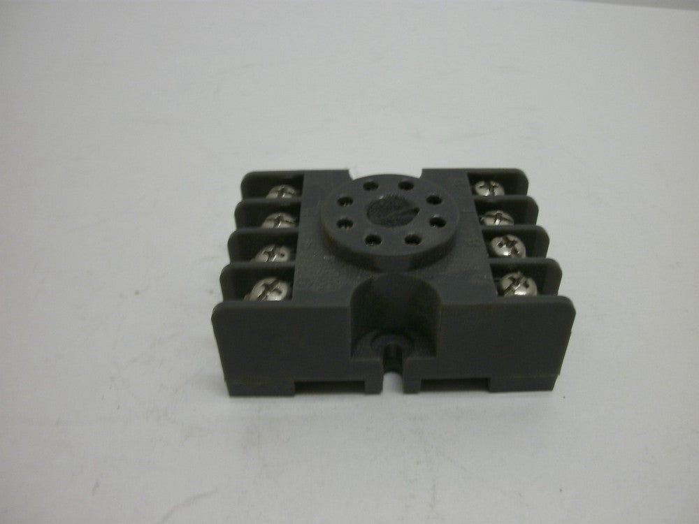 RELECO RC-27E122 RELAY SOCKET 8 PIN 10 AMPS 300 VOLTS