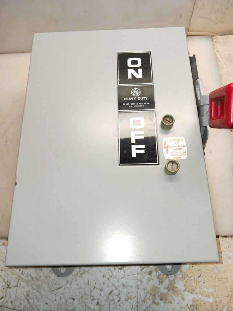 NEW GE 30 AMP NON-FUSED SAFETY DISCONNECT SWITCH 600 VAC 3 POLE TYPE 12 THN3361J