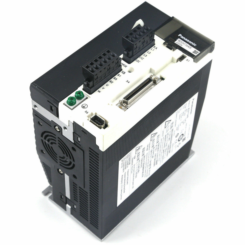 New In Box Panasonic MDDHT5540E Servo Drive