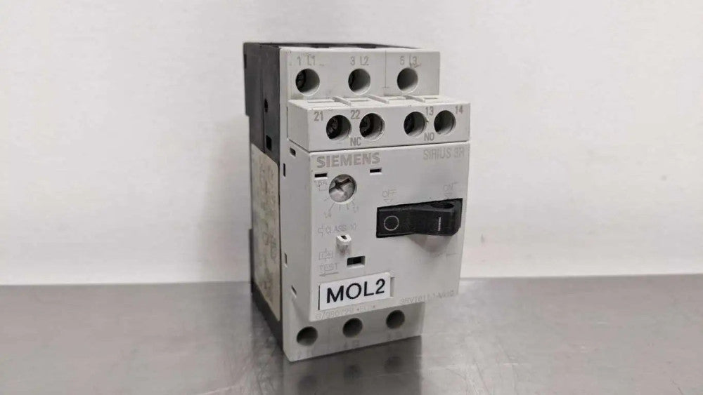 Siemens 3RV1011-1AA10 Circuit Breaker Motor Protector 208-230/460/575VAC S00