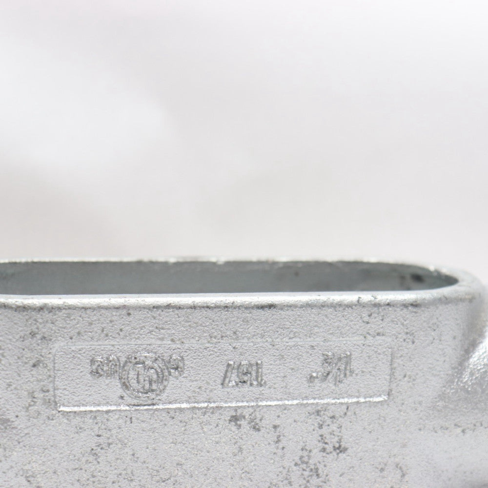 Conduit Outlet Body T-Style Electrogalvanized With Aluminum Acrylic Paint 1-1/2"