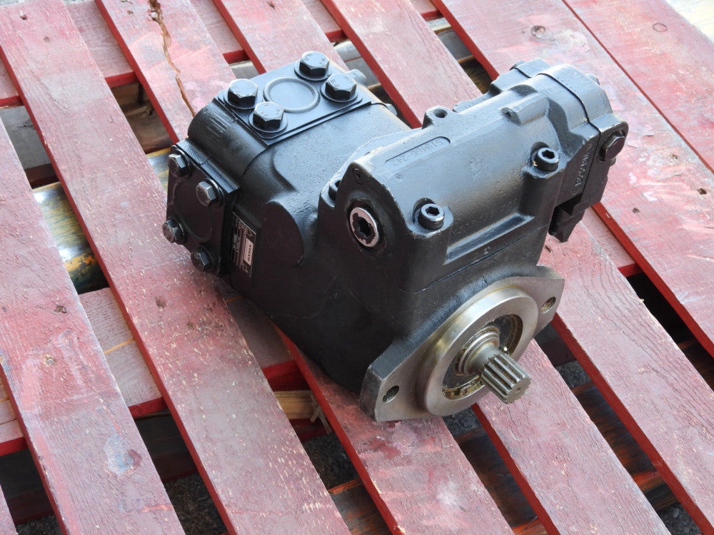 Genuine Volvo 9015068638 Hydraulic Pump OEM *No Core Charge*