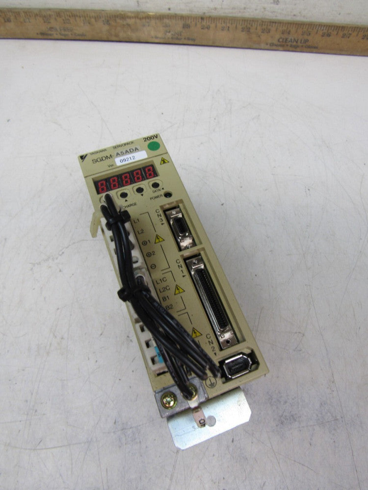YASKAWA SERVOPACK SGDM-A5ADA 200V .05KW XLNT USED TAKEOUT MAKE OFFER !!