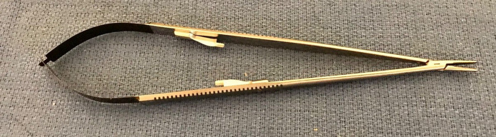 Pilling 35465 Castroviejo needle holder with lock, 8". GC, guaranteed.
