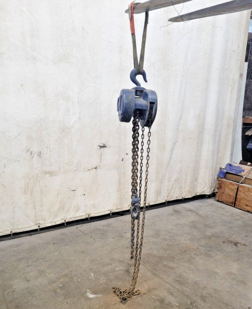 CYCLONE CHISHOLM-MOORE 2-TON MANUAL CHAIN HOIST  MODEL M, 106" CHAIN LENGTH