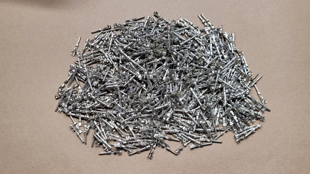Lot of 725 AMP Connector Pins