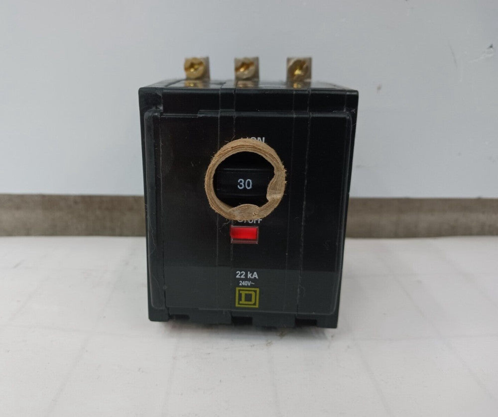 NEW SQUARE D 30 AMP CIRCUIT BREAKER 3 POLE 240 VAC QOB330VH #2