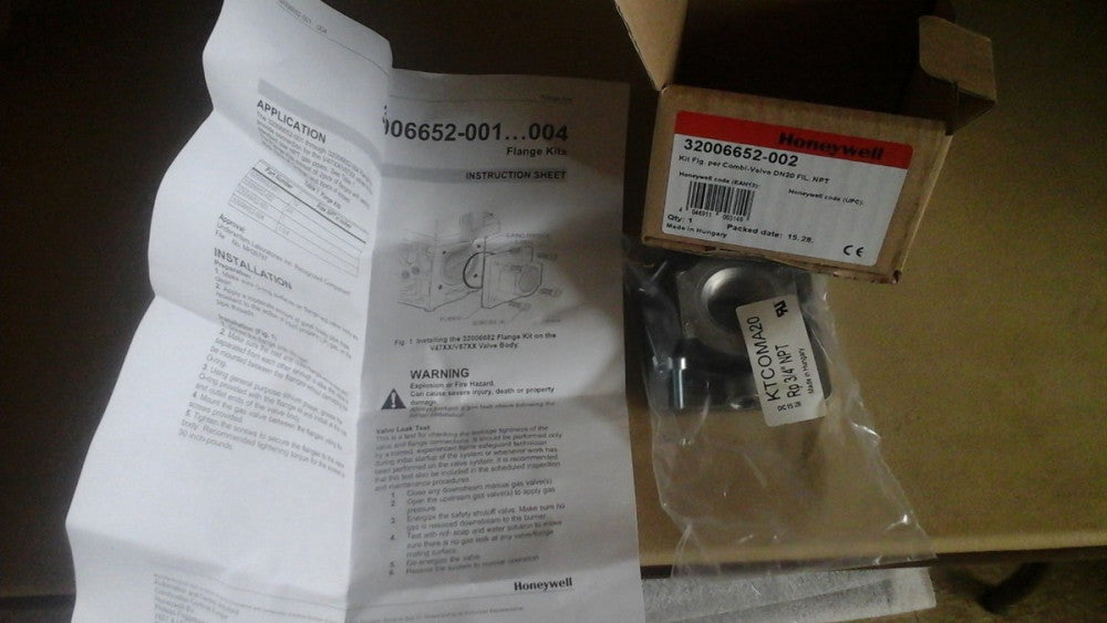Honeywell GENUINE OEM 32006652-002 Flange kit for 3/4 in. NPT valves
