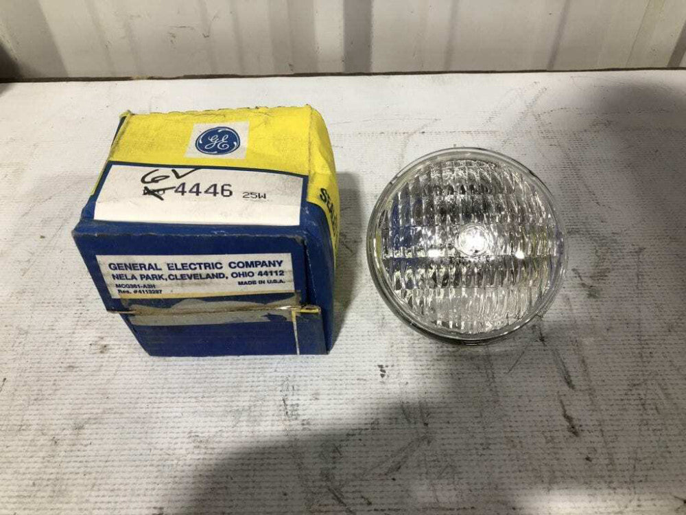General Electric 446 25W Sealed Beam Headlight/Light Bulb 6V -NIB