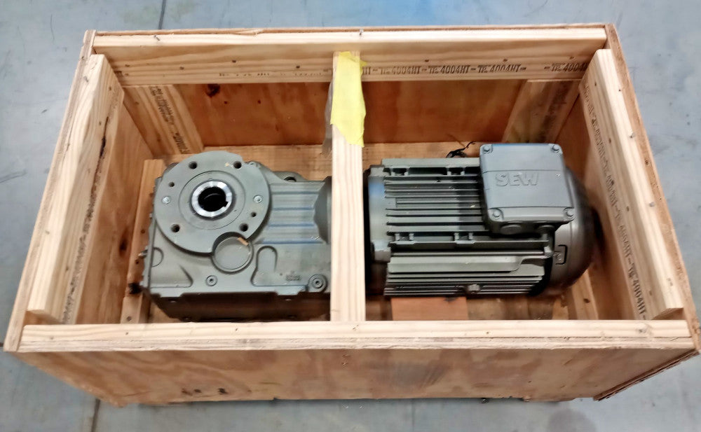 SEW Eurodrive KAF57 DRN100L4-7.55 GearMotor 3ph 5hp 230/460V 1758/233 Ratio 7.55