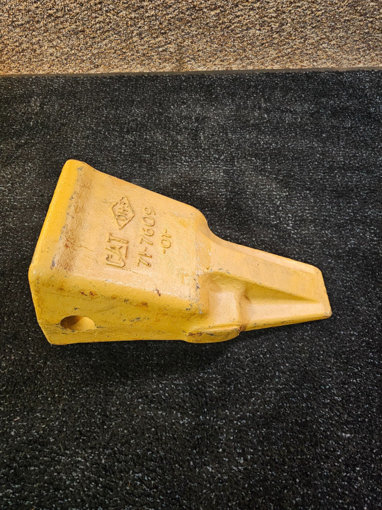 CAT 7I-7609 Bucket Tip, J600 Tip Size, Yellow For Excavator 375-A