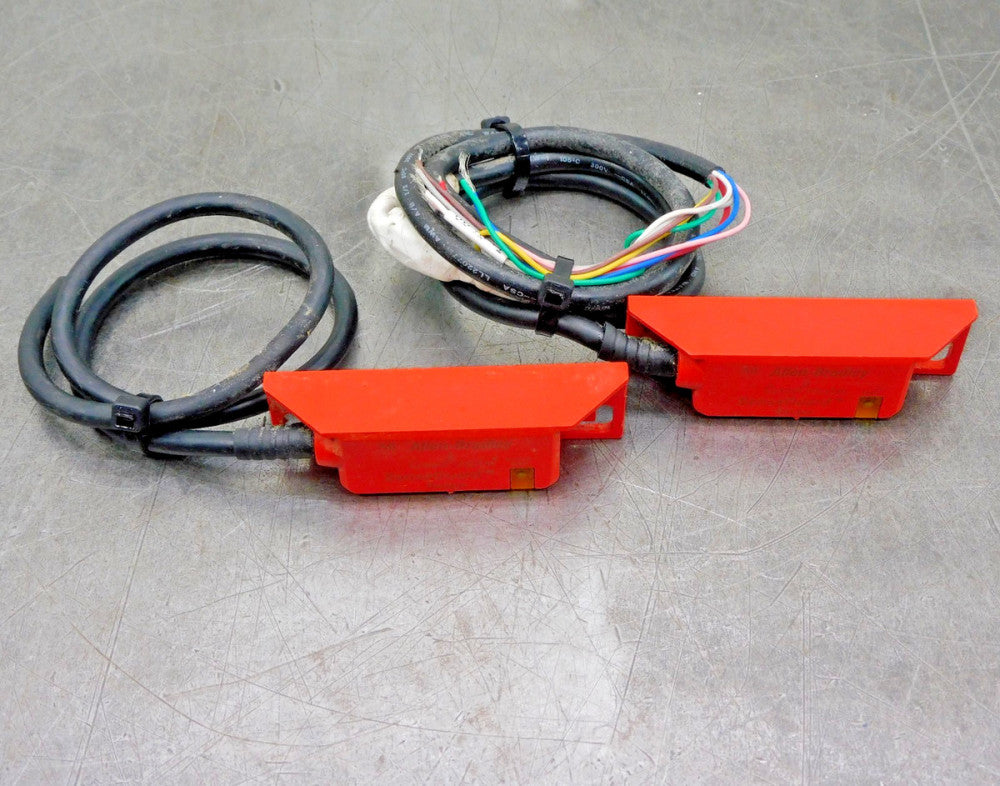 Allen Bradley 440N-Z21SS2B Sensa Guard Non-Contact Safety Switch Lot of Two (2)