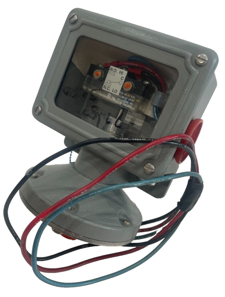 NEW SOR 12NN-CA5-N4-C1A-TT PRESSURE SWITCH 12NNCA5N4C1ATT