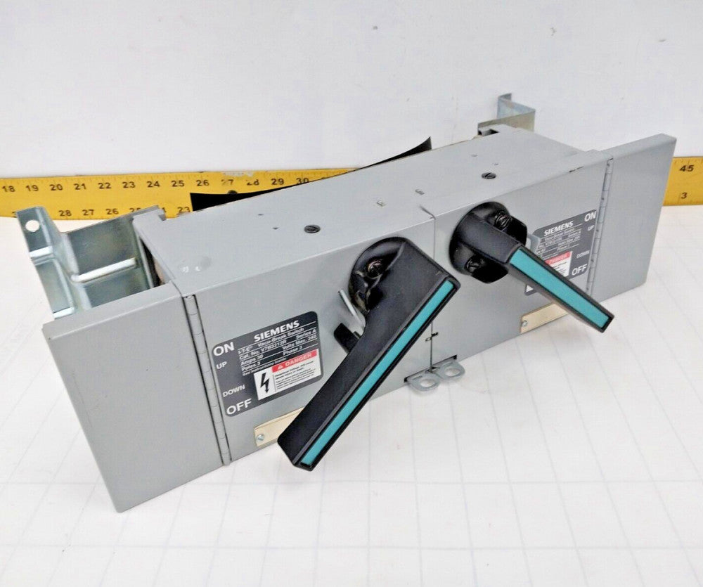 SIEMENS ITE VACU-BREAK 30/60 AMP DOUBLE BRANCH FUSIBLE PANELBOARD UNIT  V7B3212R