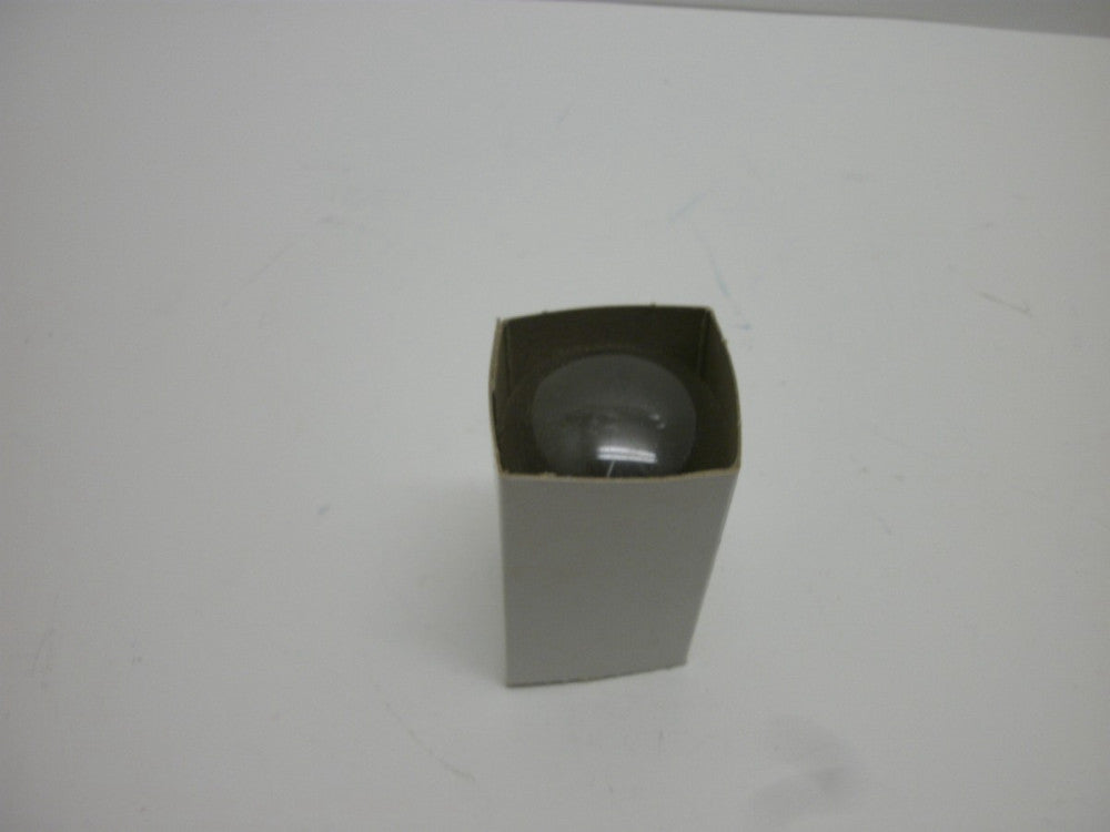 CHICAGO MINIATURE 1501 BULB 5.9V 6.36A 37.5W RP11 P15s30B C6 CP 4 (1-BULB) NNB