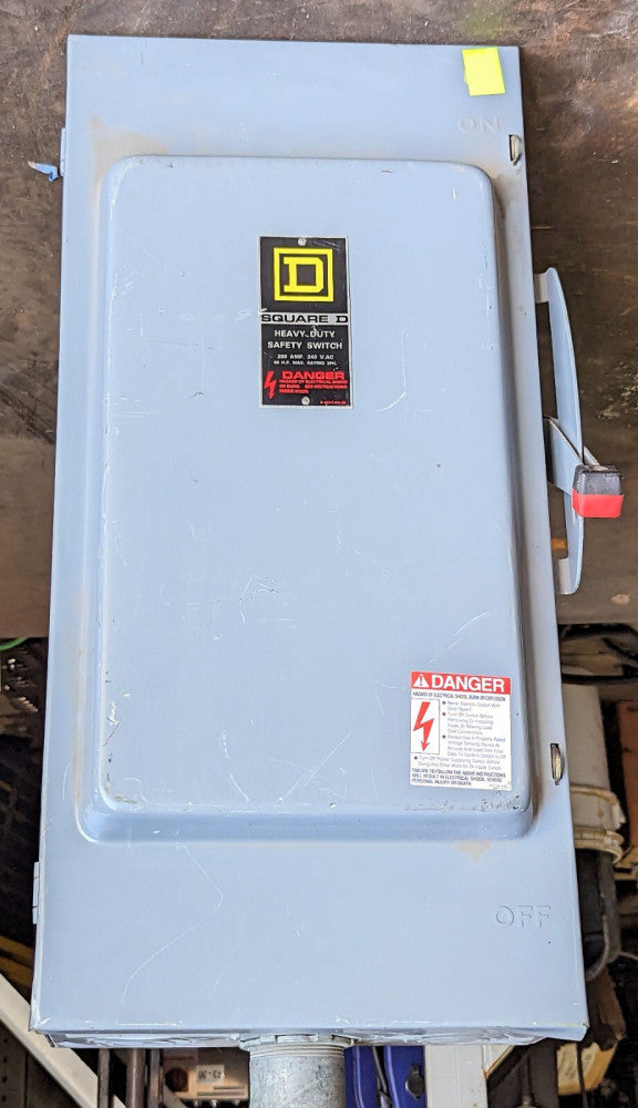 Square D H224N Fusible Safety Switch 200A 15-60HP 2P 1/3Ph 3W 240V NEMA 1 [A19]
