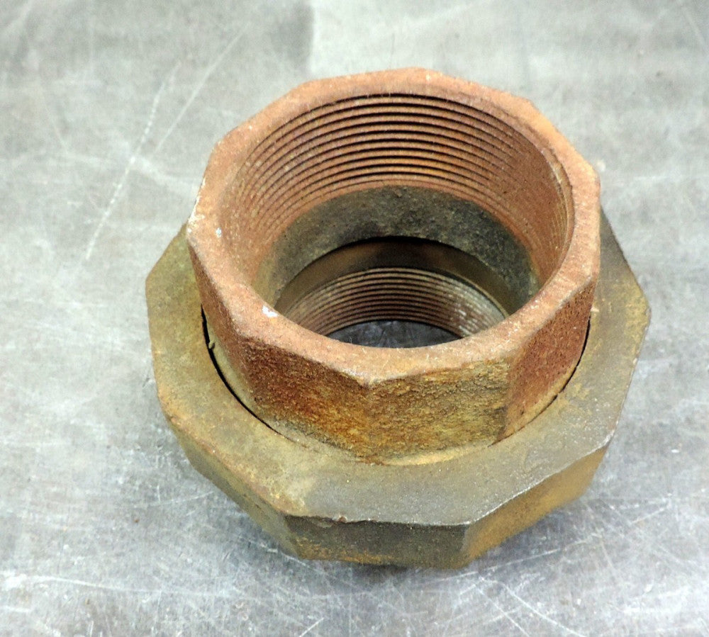 Industrial Paperweight Grinnell 250 Pipe Fitting Paper Weight 5-1/2" x 4-1/2"